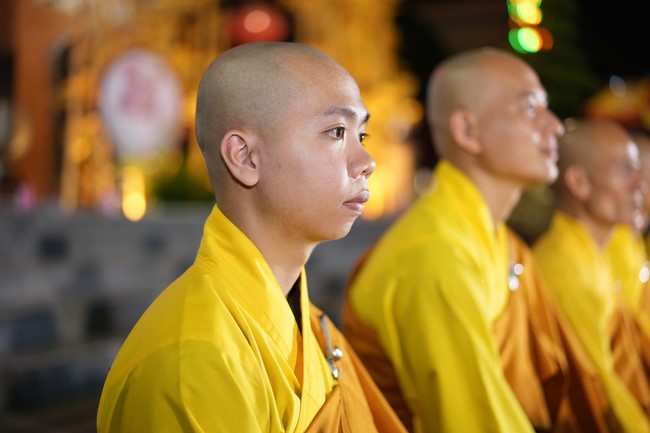 Three-Jewel gratitude Ceremony in the 100th seven-day Retreat