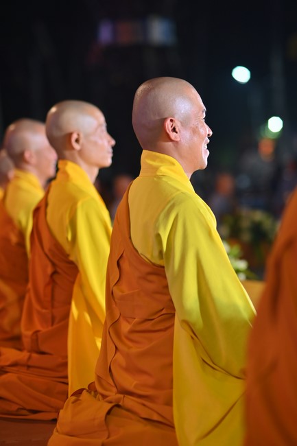 Three-Jewel gratitude Ceremony in the 100th seven-day Retreat