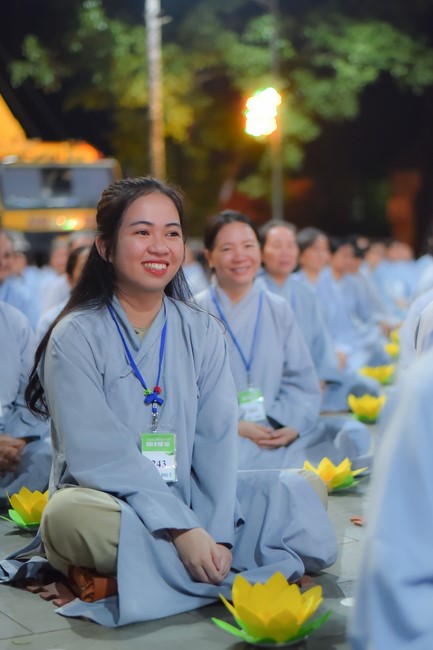 Three-Jewel gratitude Ceremony in the 100th seven-day Retreat