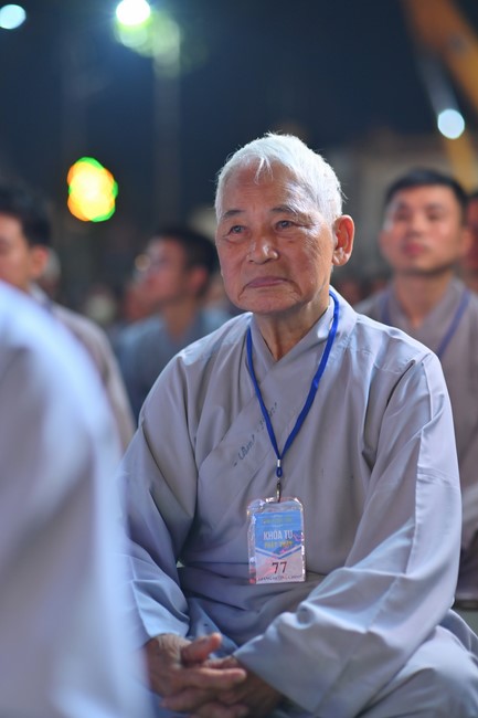 Three-Jewel gratitude Ceremony in the 100th seven-day Retreat