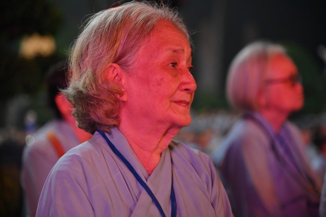 Three-Jewel gratitude Ceremony in the 100th seven-day Retreat