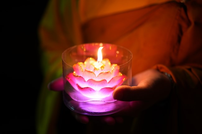 Three-Jewel gratitude Ceremony in the 100th seven-day Retreat