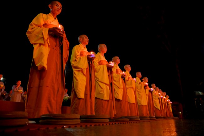 Three-Jewel gratitude Ceremony in the 100th seven-day Retreat