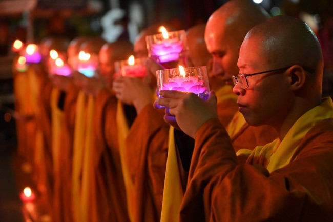 Three-Jewel gratitude Ceremony in the 100th seven-day Retreat