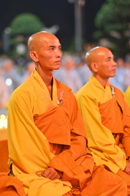 Three-Jewel gratitude Ceremony in the 100th seven-day Retreat