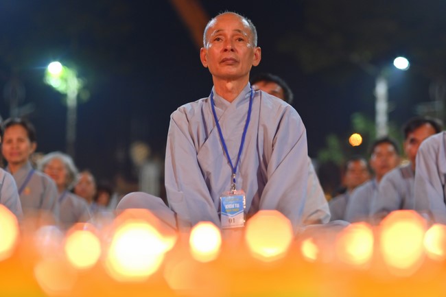 Three-Jewel gratitude Ceremony in the 100th seven-day Retreat