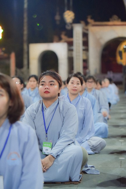 Three-Jewel gratitude Ceremony in the 100th seven-day Retreat