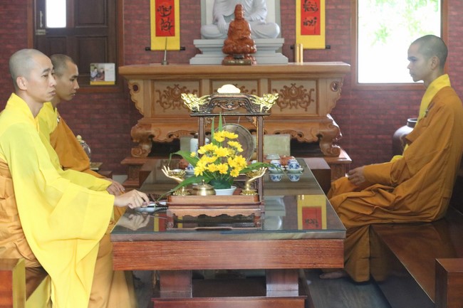 One- day Practice and Three-Jewel refuge Ceremony at Giai Lam Pagoda - Ha Tinh