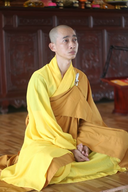 One- day Practice and Three-Jewel refuge Ceremony at Giai Lam Pagoda - Ha Tinh