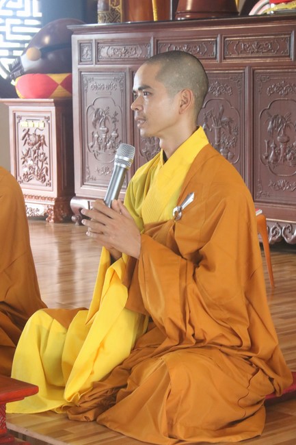 One- day Practice and Three-Jewel refuge Ceremony at Giai Lam Pagoda - Ha Tinh
