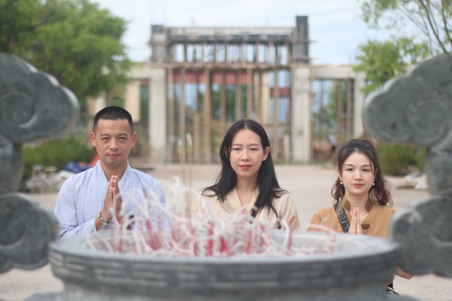 One- day Practice and Three-Jewel refuge Ceremony at Giai Lam Pagoda - Ha Tinh