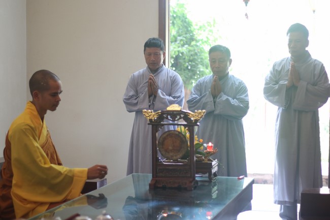 One- day Practice and Three-Jewel refuge Ceremony at Giai Lam Pagoda - Ha Tinh