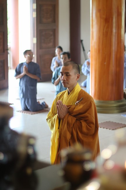One- day Practice and Three-Jewel refuge Ceremony at Giai Lam Pagoda - Ha Tinh