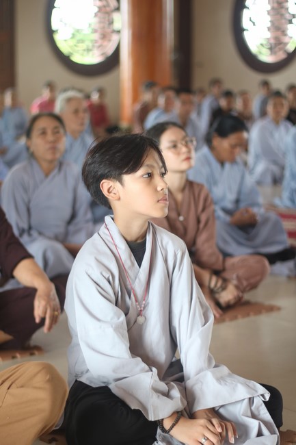 One- day Practice and Three-Jewel refuge Ceremony at Giai Lam Pagoda - Ha Tinh