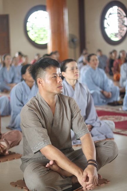 One- day Practice and Three-Jewel refuge Ceremony at Giai Lam Pagoda - Ha Tinh