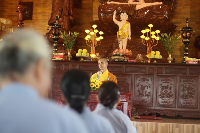 One- day Practice and Three-Jewel refuge Ceremony at Giai Lam Pagoda - Ha Tinh