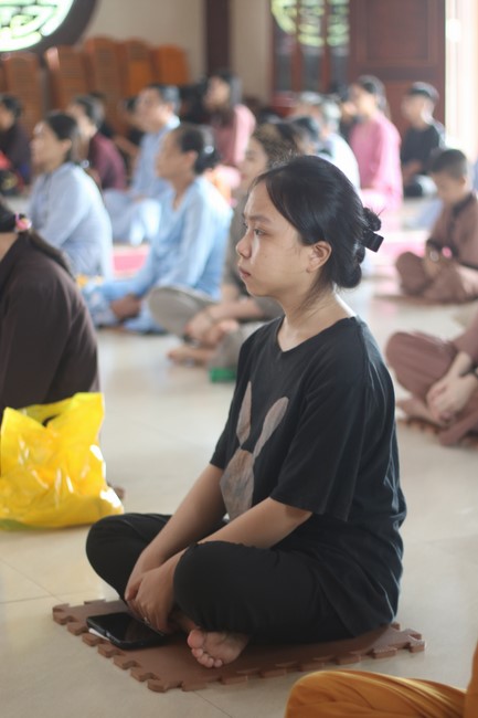 One- day Practice and Three-Jewel refuge Ceremony at Giai Lam Pagoda - Ha Tinh