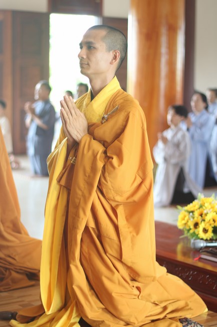 One- day Practice and Three-Jewel refuge Ceremony at Giai Lam Pagoda - Ha Tinh