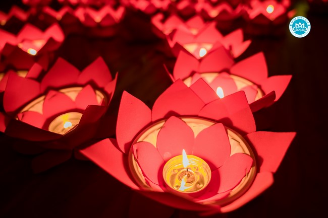 The Rite chanting Ksihitigarbha and the candle lighting night at Dong Cao Pagoda, Thanh Hoa
