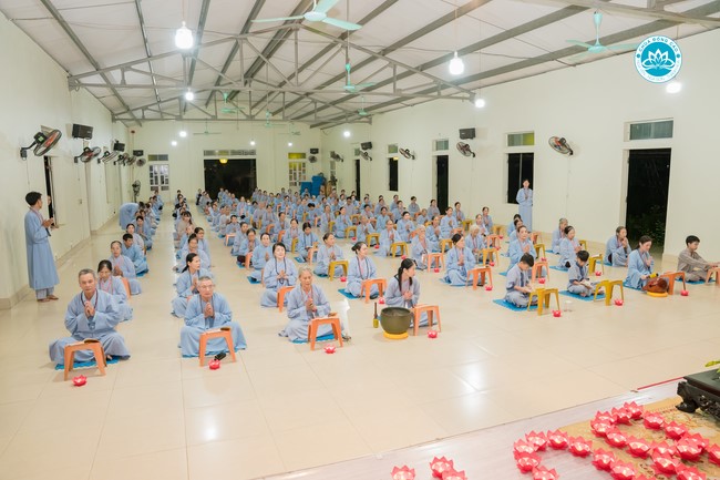 The Rite chanting Ksihitigarbha and the candle lighting night at Dong Cao Pagoda, Thanh Hoa