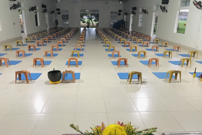 The Rite chanting Ksihitigarbha and the candle lighting night at Dong Cao Pagoda, Thanh Hoa