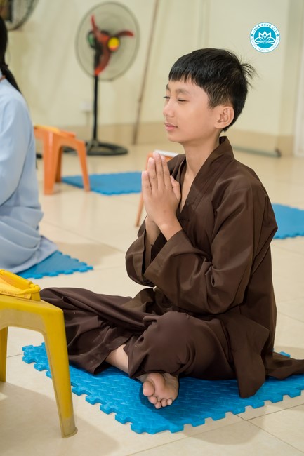 The Rite chanting Ksihitigarbha and the candle lighting night at Dong Cao Pagoda, Thanh Hoa