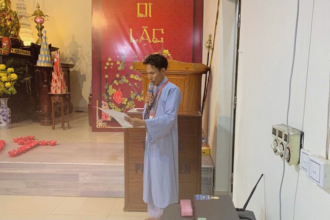 The Rite chanting Ksihitigarbha and the candle lighting night at Dong Cao Pagoda, Thanh Hoa