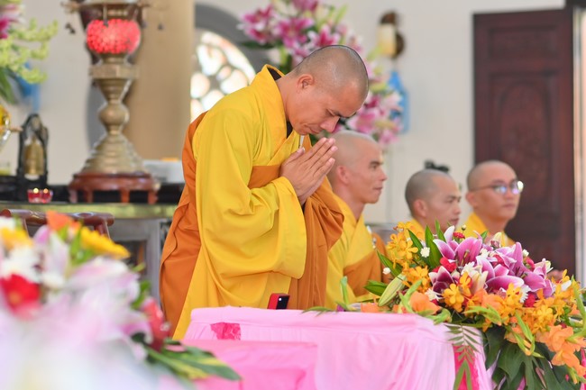 Wedding Ceremony at the pagoda
