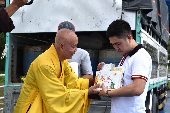 Releasing creatures in Cu Chi district of the Charity Board