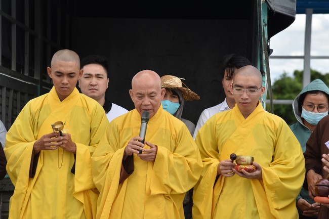 Releasing creatures in Cu Chi district of the Charity Board