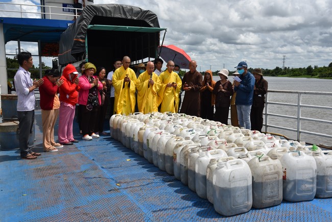 Releasing creatures in Cu Chi district of the Charity Board