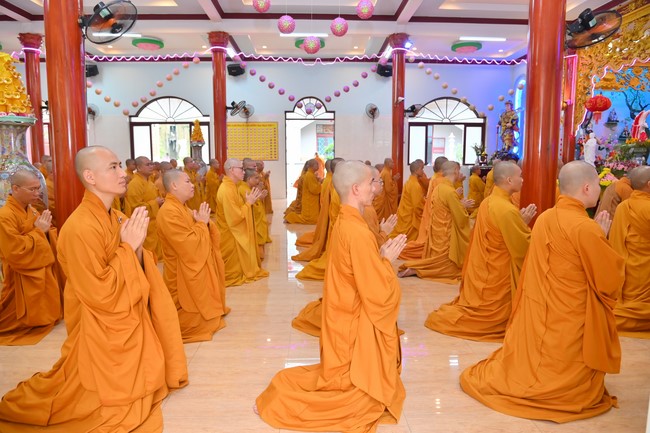 Holding Pravaranà Ceremony of the Director Board (DB) of Hoc Mon district's Vietnam Buddhist Sangha (VBS)