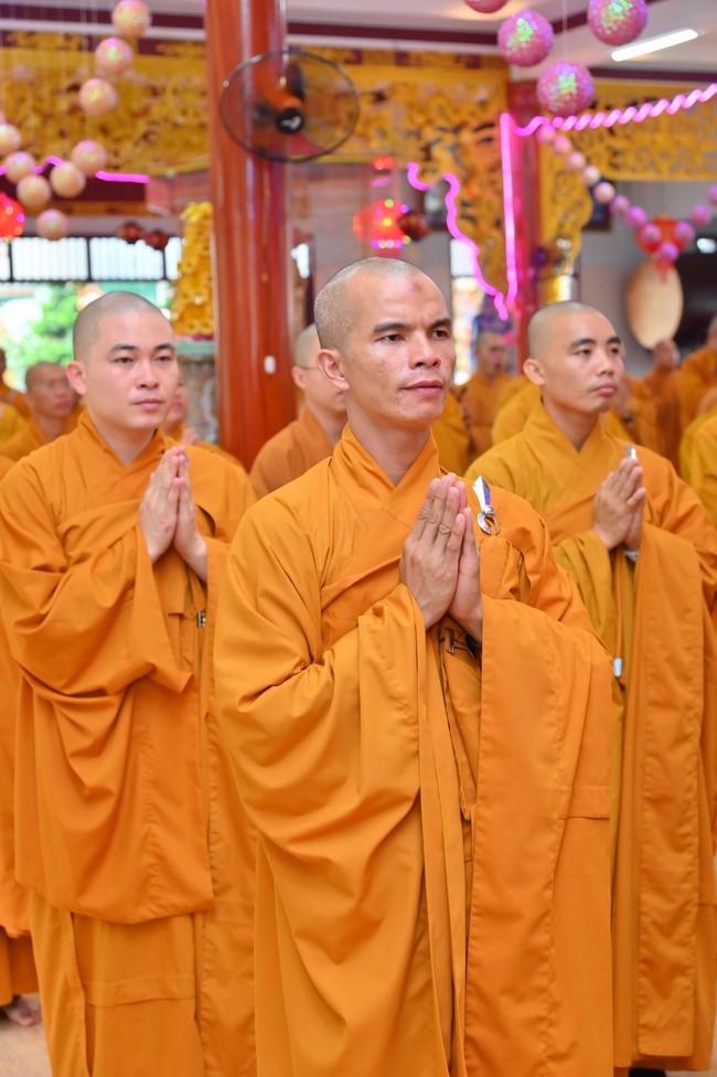Holding Pravaranà Ceremony of the Director Board (DB) of Hoc Mon district's Vietnam Buddhist Sangha (VBS)