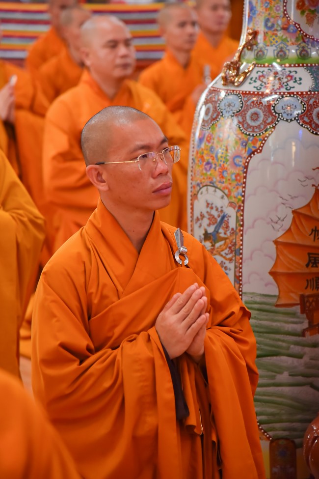 Holding Pravaranà Ceremony of the Director Board (DB) of Hoc Mon district's Vietnam Buddhist Sangha (VBS)