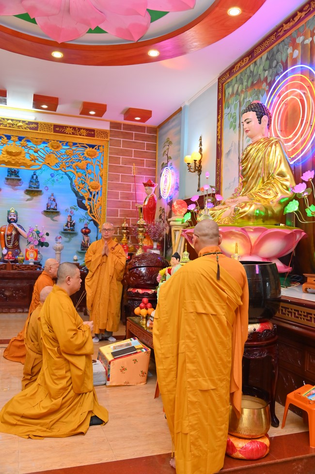 Holding Pravaranà Ceremony of the Director Board (DB) of Hoc Mon district's Vietnam Buddhist Sangha (VBS)