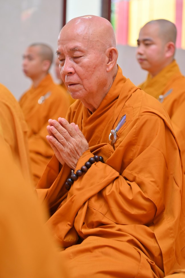 Holding Pravaranà Ceremony of the Director Board (DB) of Hoc Mon district's Vietnam Buddhist Sangha (VBS)