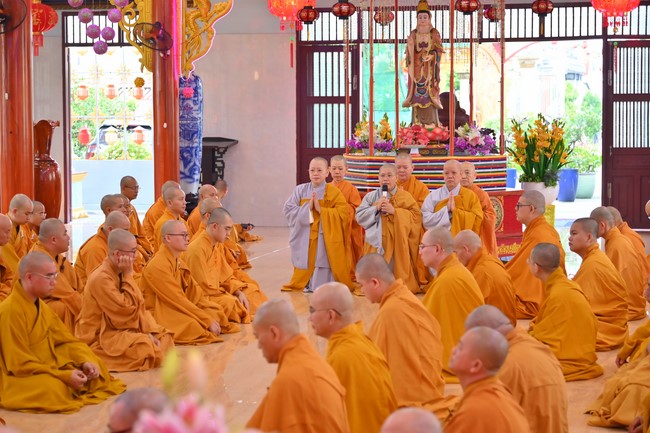 Holding Pravaranà Ceremony of the Director Board (DB) of Hoc Mon district's Vietnam Buddhist Sangha (VBS)