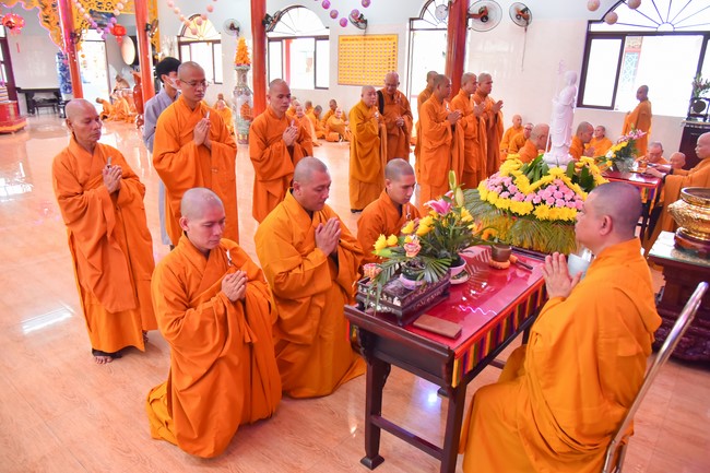 Holding Pravaranà Ceremony of the Director Board (DB) of Hoc Mon district's Vietnam Buddhist Sangha (VBS)