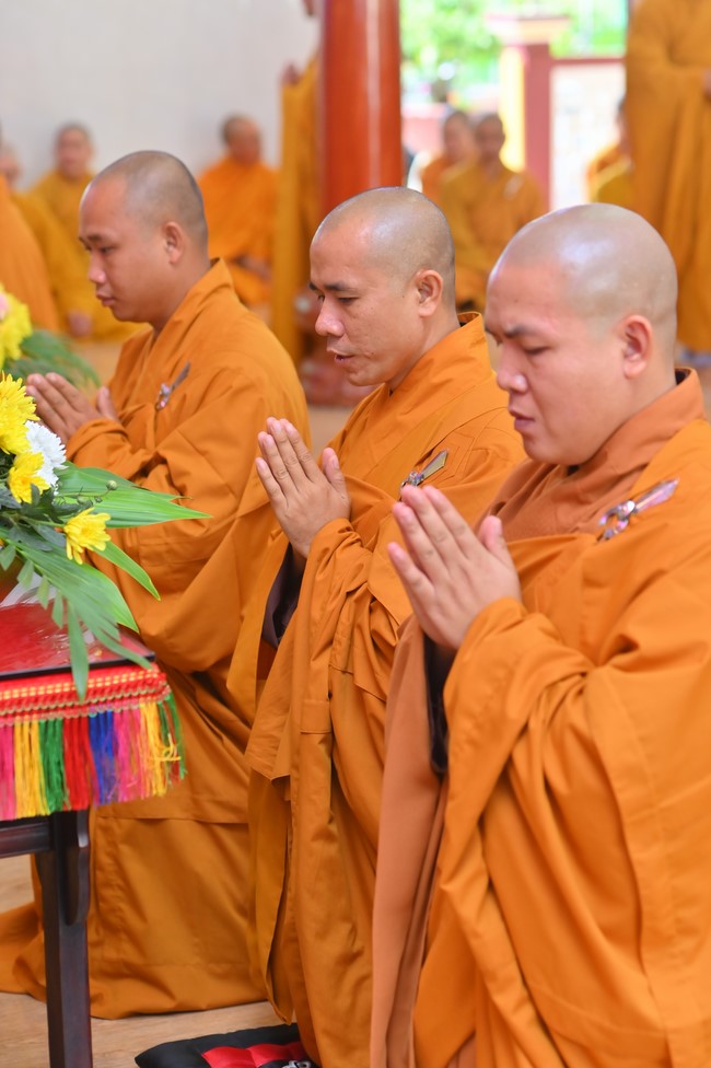 Holding Pravaranà Ceremony of the Director Board (DB) of Hoc Mon district's Vietnam Buddhist Sangha (VBS)