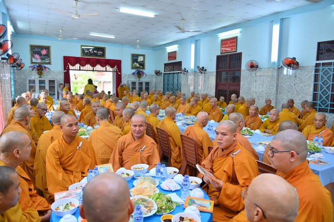 Holding Pravaranà Ceremony of the Director Board (DB) of Hoc Mon district's Vietnam Buddhist Sangha (VBS)