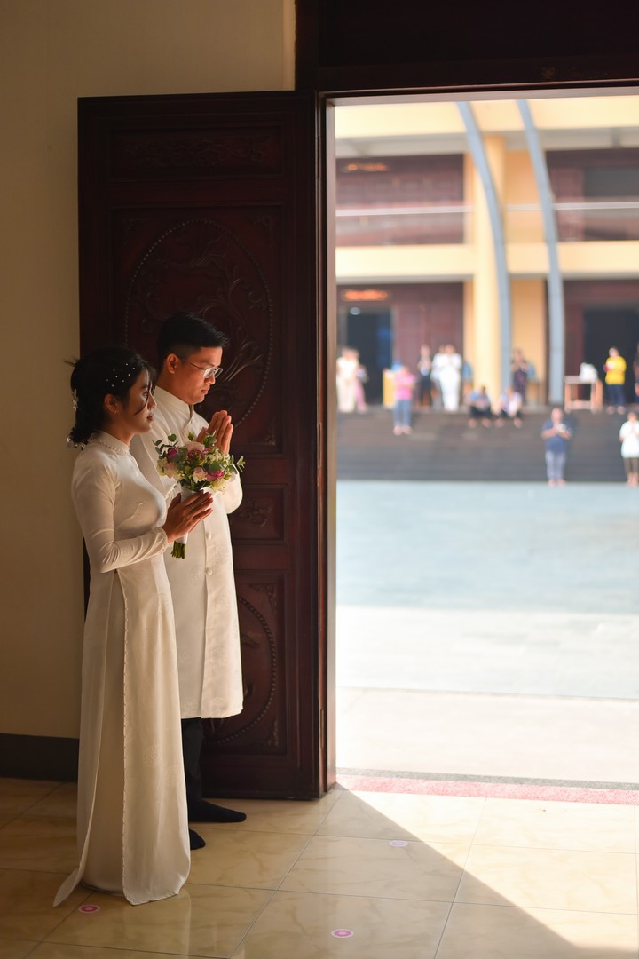 Wedding Ceremony at the pagoda