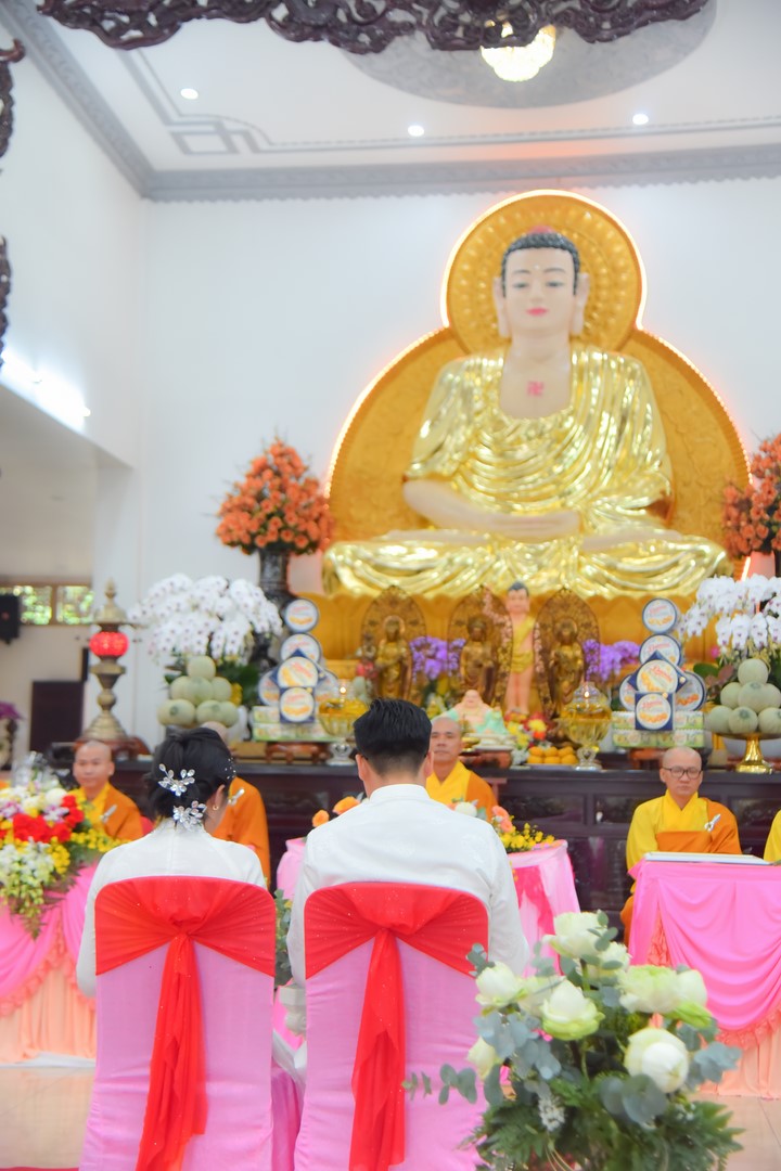 Wedding Ceremony at the pagoda