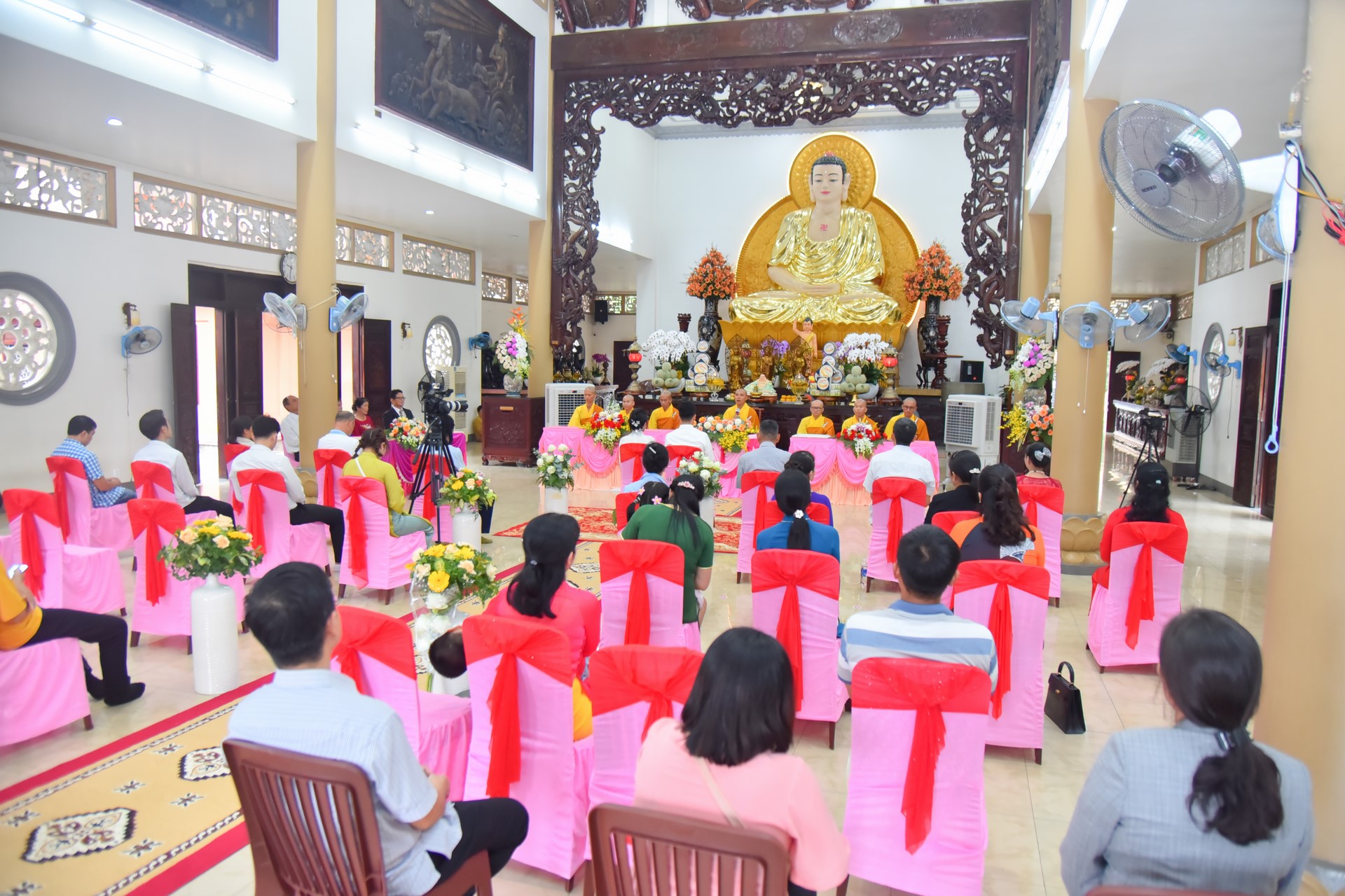 Wedding Ceremony at the pagoda