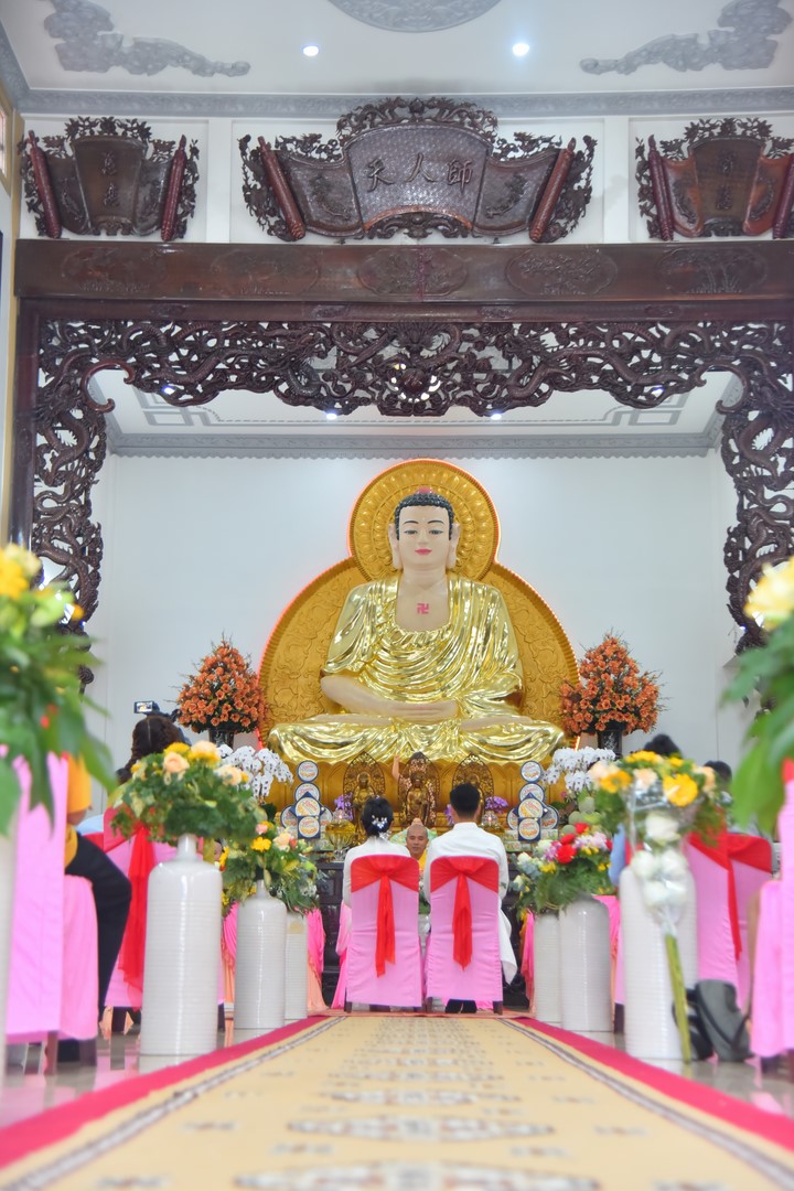 Wedding Ceremony at the pagoda