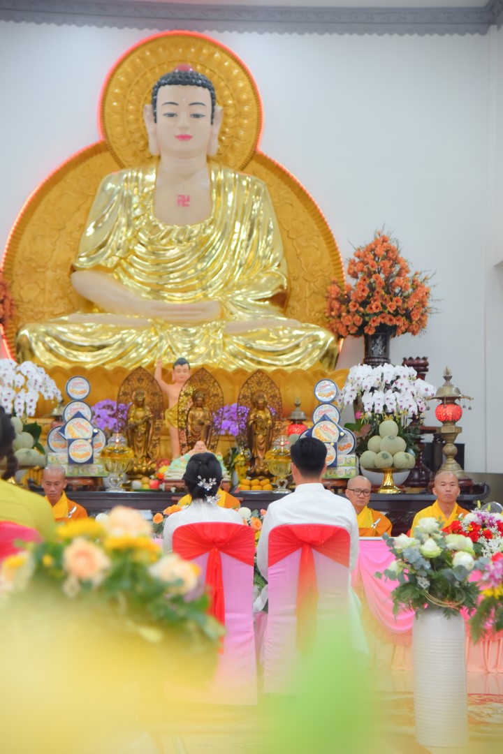 Wedding Ceremony at the pagoda
