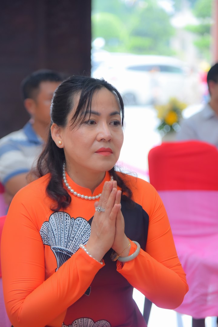 Wedding Ceremony at the pagoda
