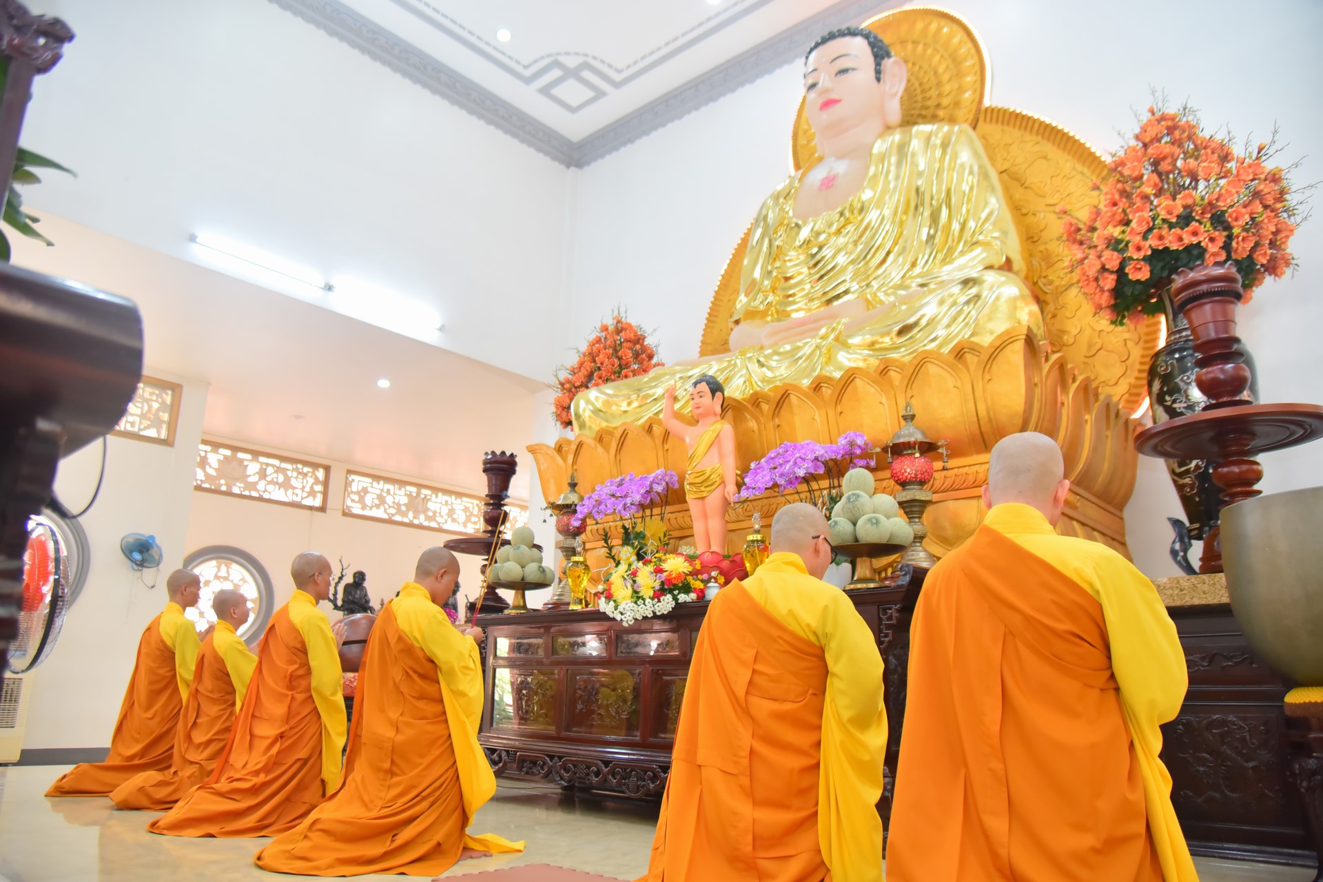 Wedding Ceremony at the pagoda