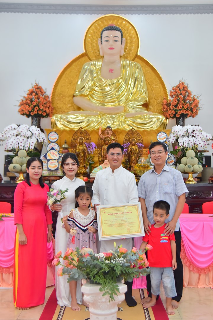 Wedding Ceremony at the pagoda