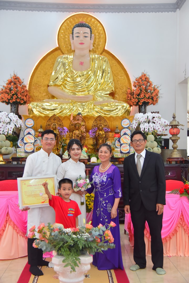 Wedding Ceremony at the pagoda