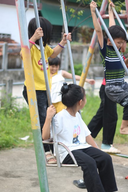 Enjoy the Full Moon Festival for Kids in Son Hong border area of Giai Lam Pagoda, Ha Tinh